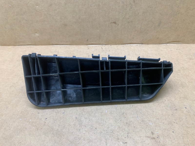 Кронштейн заднего бампера задний левый SUZUKI KIZASHI 09-14 2011 J24B 71824-57L00 Б/У