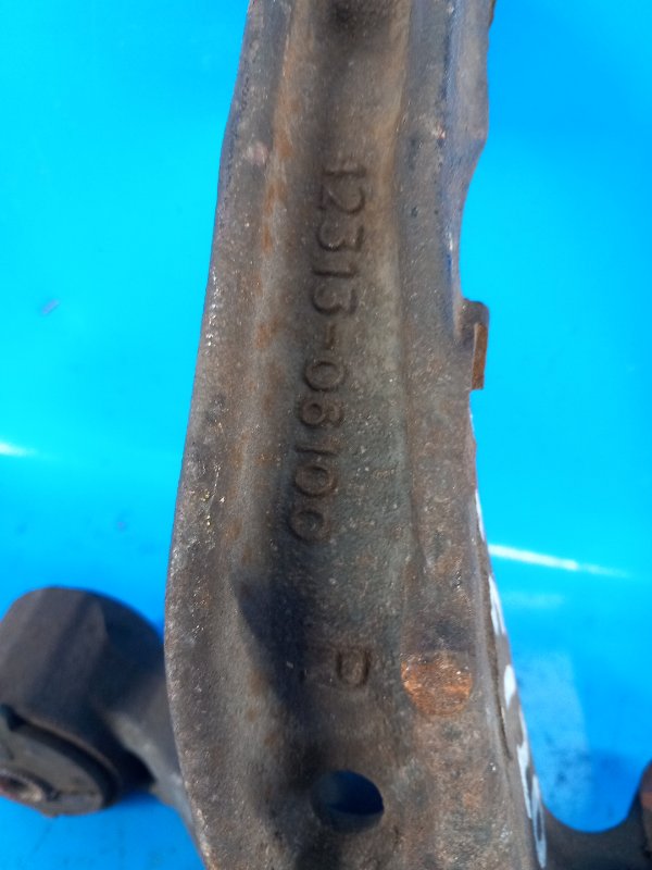 Цапфа задняя правая CAMRY 40 06-11 2007 3.5 2GR-FE