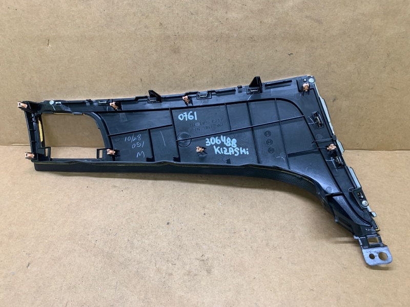 Накладка торпедо правая KIZASHI 09-14 2011 J24B