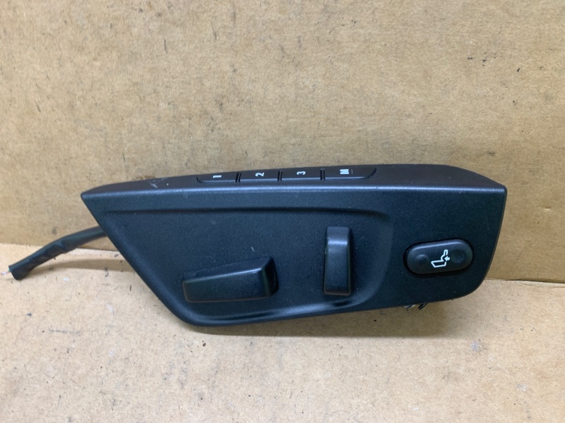 Блок кнопок памяти сидений левый SUZUKI KIZASHI 09-14 2011 J24B 37390-57L00-5PK Б/У