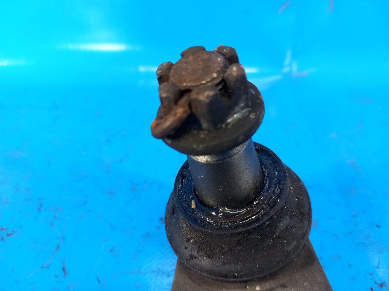 Шаровая опора передняя левая CAMRY 40 06-11 2007 3.5 2GR-FE