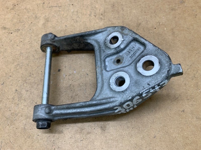 Кронштейн опоры двигателя левый SUZUKI KIZASHI 09-14 2011 J24B 11671-57L10 Б/У