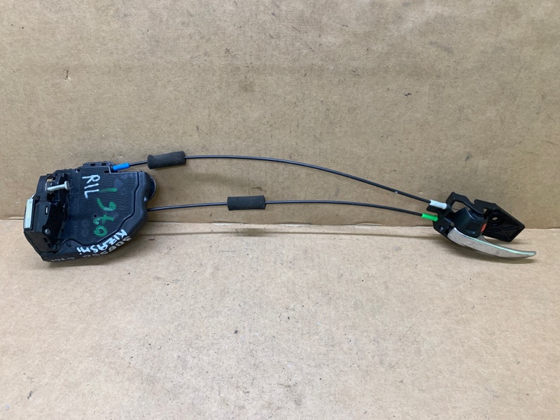 Замок двери задний левый SUZUKI KIZASHI 09-14 2011 J24B 82350-57L13 Б/У