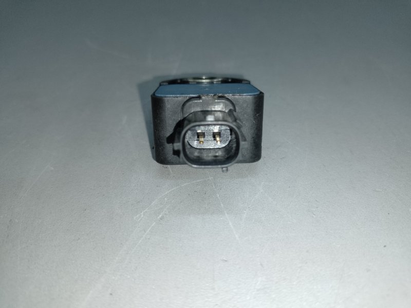 Датчик удара передний правый MATRIX 02-08 2002 ZZE132 1.8L 1ZZ-FE Датчик удара передний правый MATRIX 02-08 2002 ZZE132 1.8L 1ZZ-FE