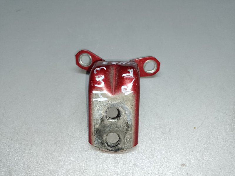 Петля двери нижняя задняя левая NISSAN X-TRAIL/ROGUE T32 13-20 2015 2.5 QR25DE 82421-4CL0A Б/У