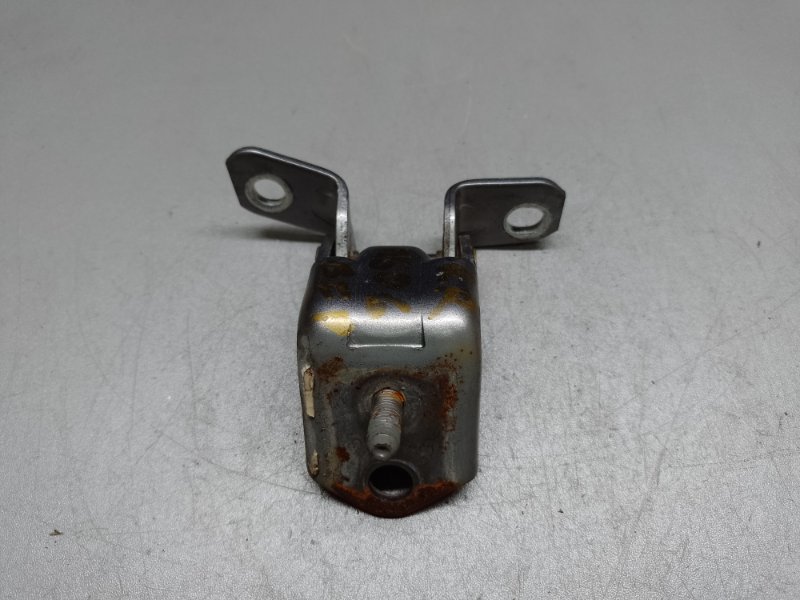 Петля двери верхняя задняя правая MAZDA 3 BL 09-13 2009 2.5 L (L5-VE) D461-72-210A Б/У