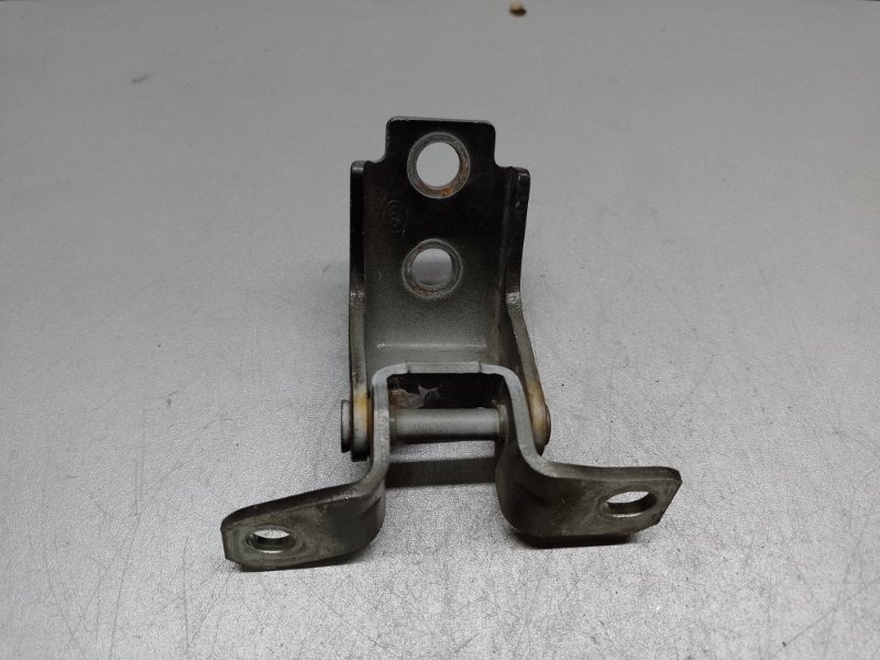 Петля двери верхняя передняя правая CX-5 (KF) 16-21 2018 2.5 PY-VPS