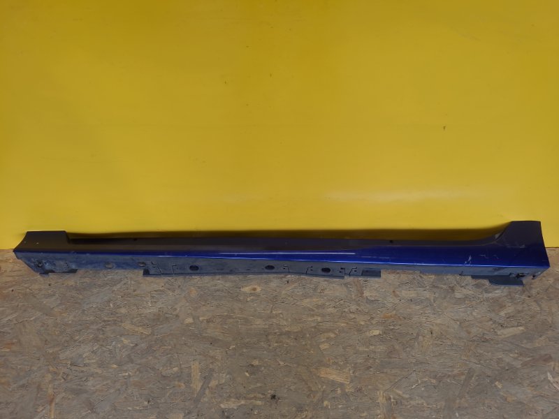 Накладка порога наружная левая TOYOTA PRIUS 16- 75860-47080 Б/У