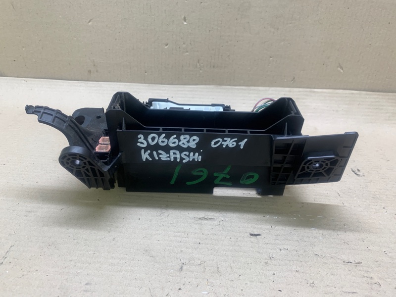 Блок предохранителей моторный отсек KIZASHI 09-14 2011 J24B