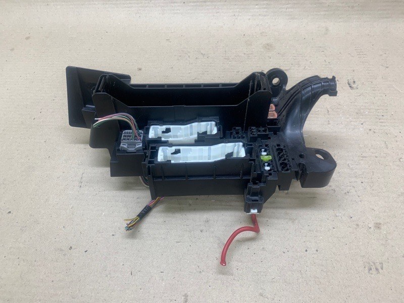 Блок предохранителей моторный отсек SUZUKI KIZASHI 09-14 2011 J24B 36742-57L00 Б/У