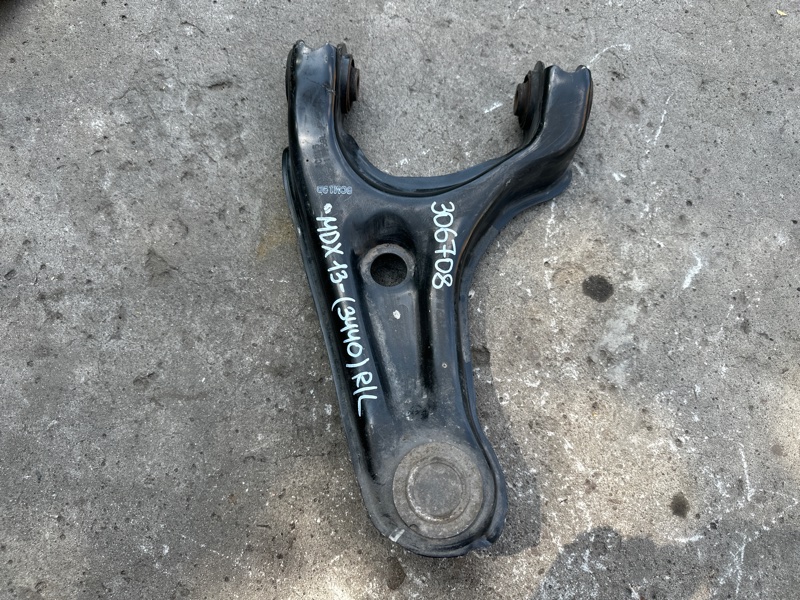 Рычаг задней подвески поперечный верхний левый ACURA MDX (YD3) 13-21 2013 3.5 J35Y5 52520-TZ5-A00 Б/У