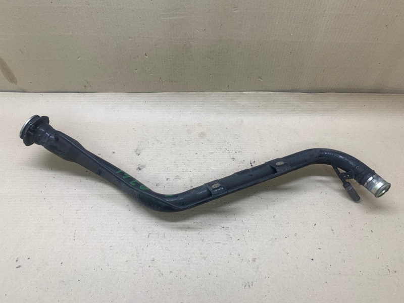 Горловина топливного бака передняя правая KIZASHI 09-14 2011 J24B