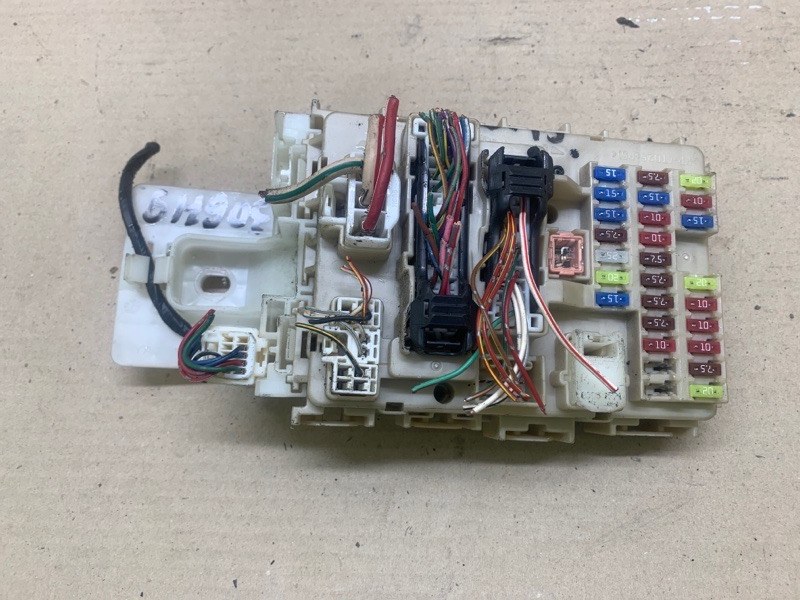 Блок предохранителей салон SUZUKI KIZASHI 09-14 2011 J24B Б/У