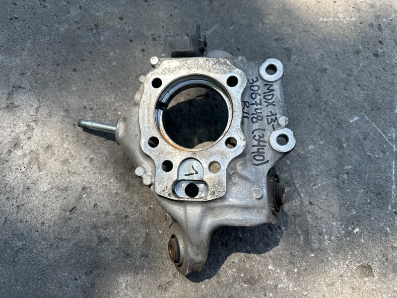 Цапфа левая ACURA MDX (YD3) 13-21 2013 3.5 J35Y5 52215-TZ6-A00 Б/У