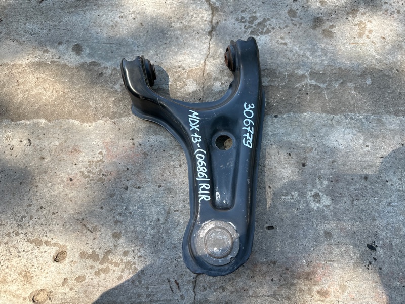 Рычаг задней подвески поперечный верхний правый ACURA MDX (YD3) 13-21 2018 3.5 J35Y5 52510-TZ5-A00 Б/У