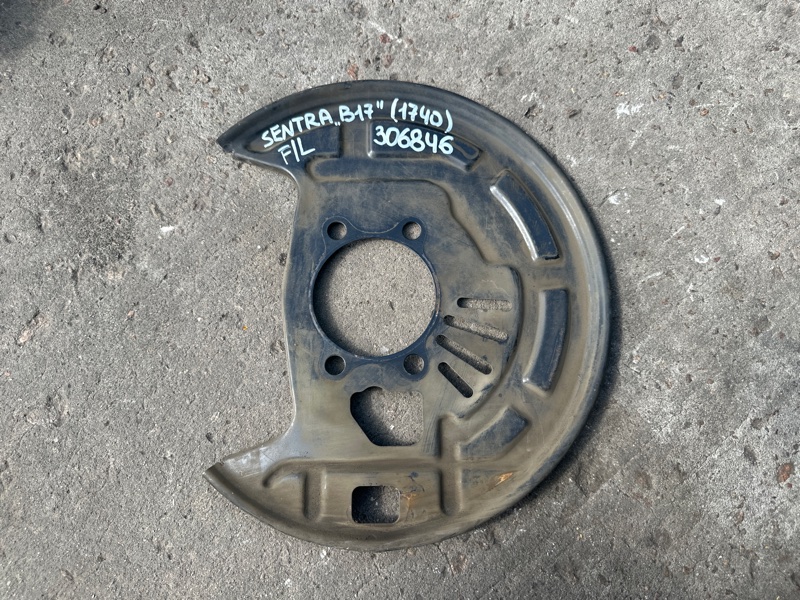 Защита тормозного диска передняя левая NISSAN SENTRA B17 12-21 2018 1.8 MRA8DE 41160-3RJ0B Б/У