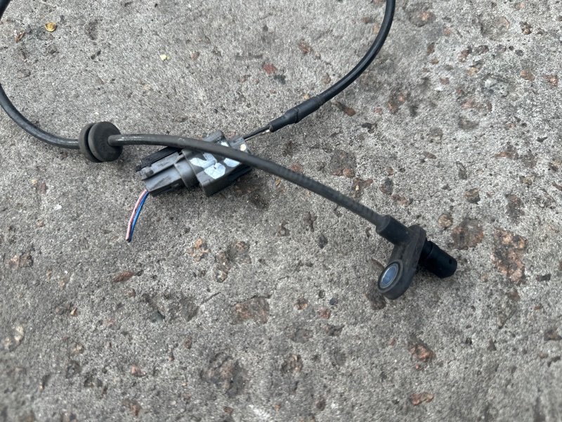 Датчик ABS задний правый SENTRA B17 12-21 2018 1.8 MRA8DE Датчик ABS задний правый SENTRA B17 12-21 2018 1.8 MRA8DE