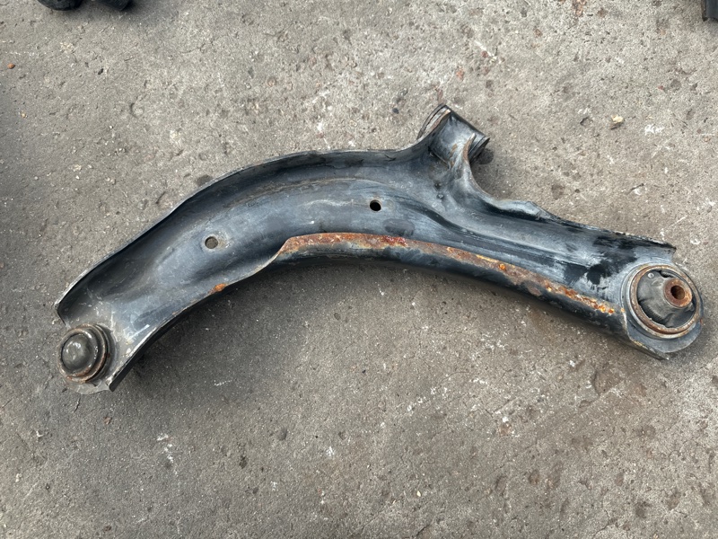 Рычаг передней подвески нижний правый SENTRA B17 12-21 2018 1.8 MRA8DE Рычаг передней подвески нижний правый SENTRA B17 12-21 2018 1.8 MRA8DE