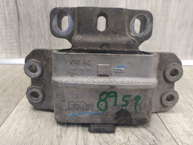 Подушка АКПП левая JETTA USA 10-17 2011 2.5