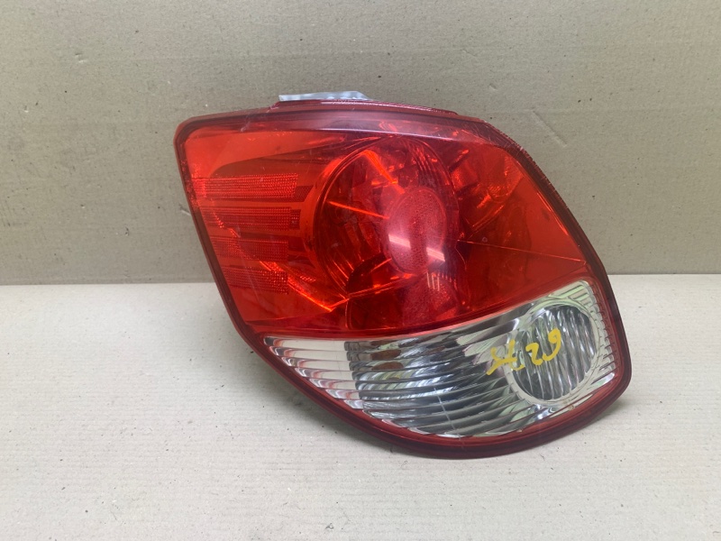 Фонарь наружный левый TOYOTA MATRIX 02-08 2002 ZZE132 1.8L 1ZZ-FE 81560-02210 Б/У