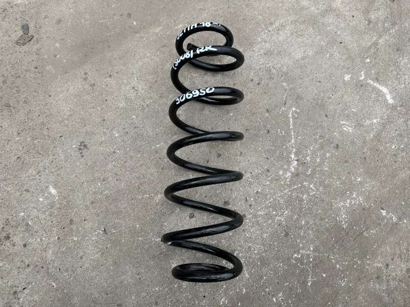 Пружина задней подвески VOLKSWAGEN JETTA USA 18- 2020 DJXA 1.4 5QM 511 121 AA Б/У