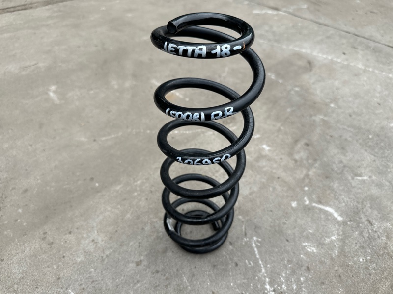 Пружина задней подвески JETTA USA 18- 2020 DJXA 1.4