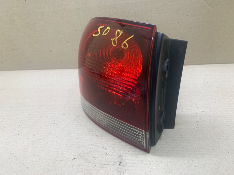 Фонарь наружный левый TOUAREG 02-10 2007 BHK 3.6