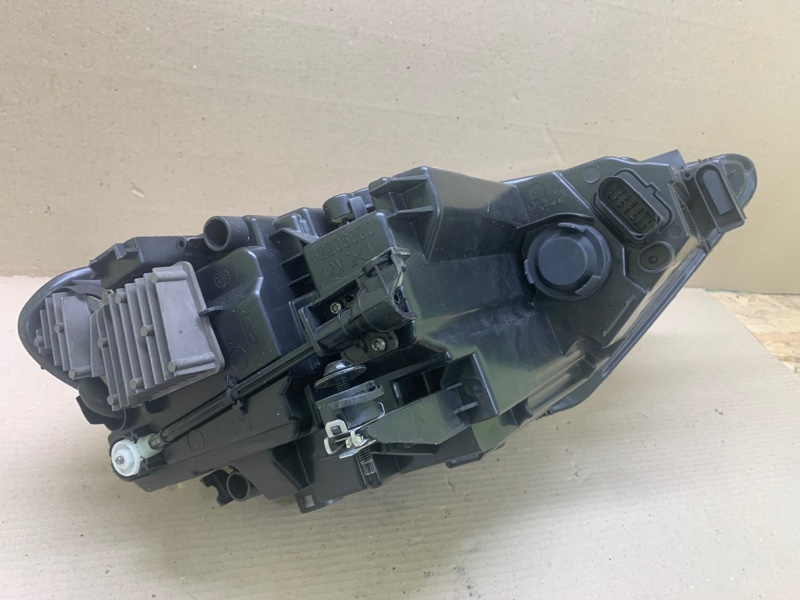 Фара левая JETTA USA 18- 2020 DJXA 1.4