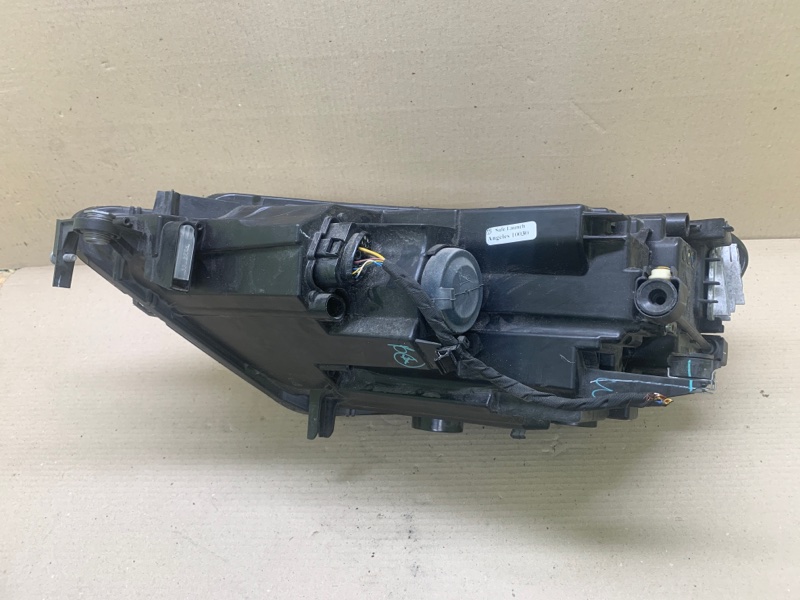 Фара правая JETTA USA 18- 2020 DJXA 1.4