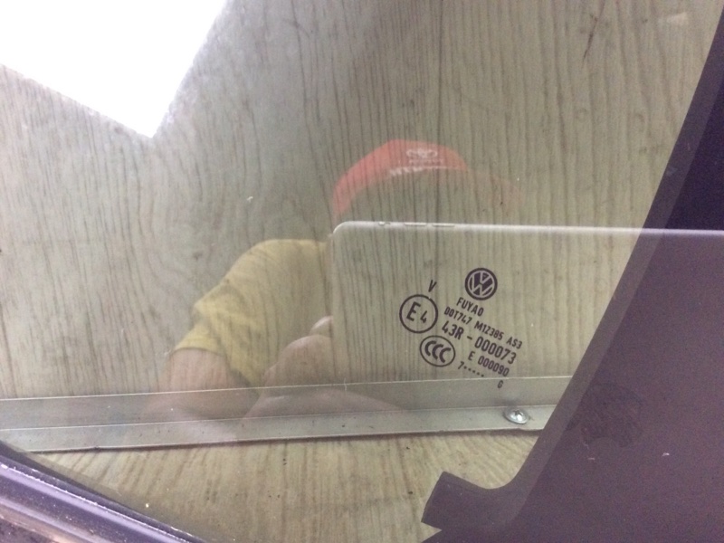 Стекло двери глухое заднее левое ATLAS 17 -