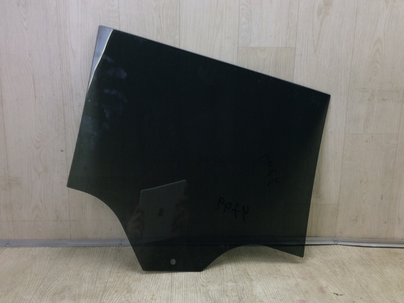 Стекло двери заднее левое VOLKSWAGEN ATLAS 17 -