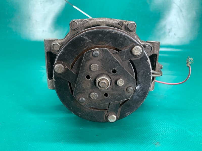 Компрессор кондиционера OUTLANDER XL 05-13