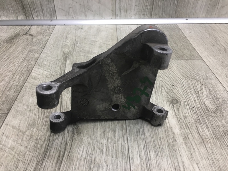 Кронштейн двигателя NISSAN NV200 USA 13- 2.0 MR20DE