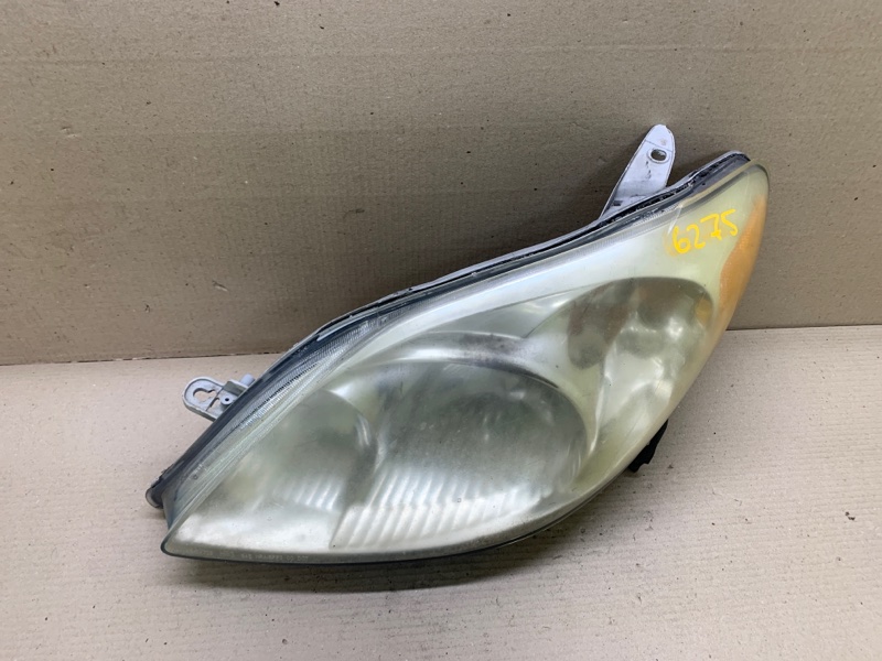 Фара левая MATRIX 02-08 2002 ZZE132 1.8L 1ZZ-FE Фара левая MATRIX 02-08 2002 ZZE132 1.8L 1ZZ-FE