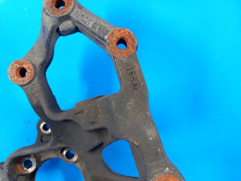 Цапфа задняя левая MAZDA 6 GH 07-12 2.5 L (L5-VE)