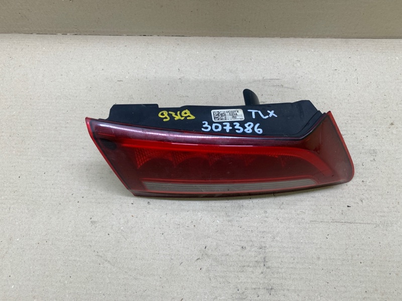 Фонарь внутренний левый TLX 14-17 2016 2.4 K24W7