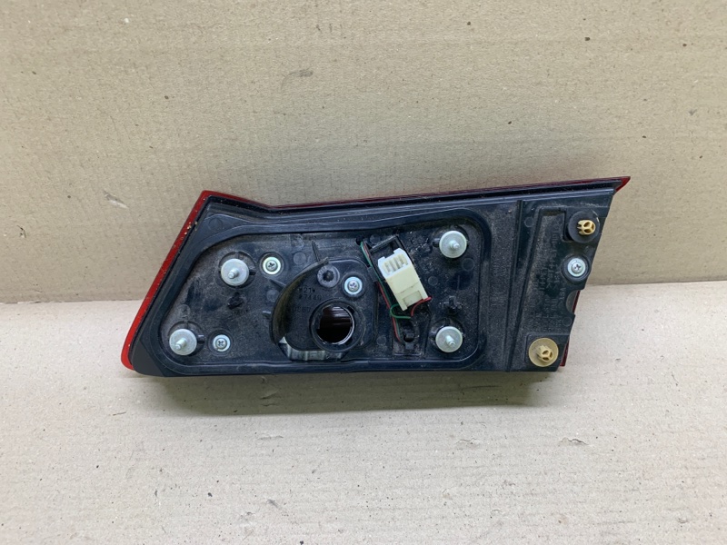 Фонарь внутренний левый TLX 14-17 2016 2.4 K24W7