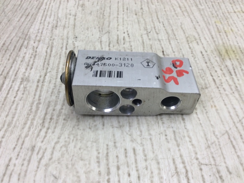 Клапан кондиционера TOYOTA CAMRY 40 06-11 8851507030 Б/У