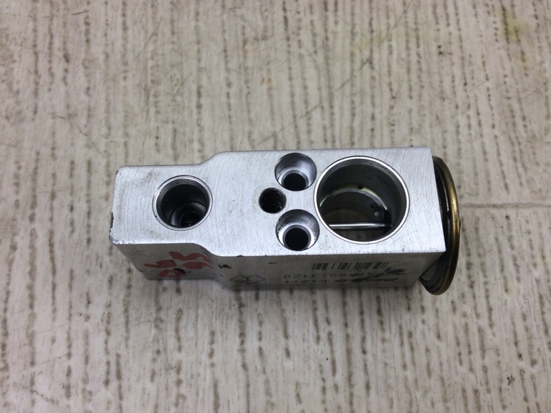 Клапан кондиционера TOYOTA CAMRY 40 06-11