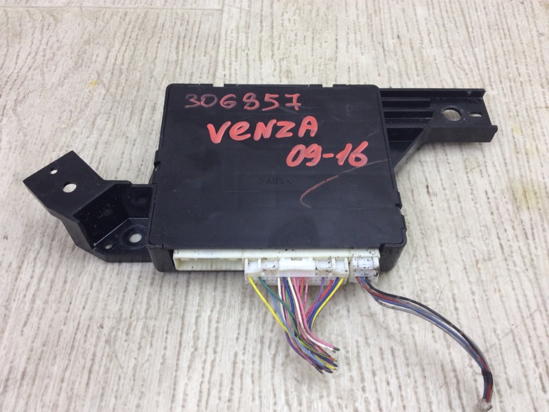 Запчасть блок электронный TOYOTA VENZA 09-16 886500T010 Б/У Блок электронный TOYOTA VENZA 09-16 886500T010 Б/У