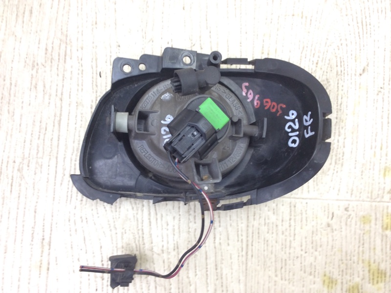 Противотуманная фара передняя правая 3 BK 03-08 2006 BK 2.3 L3