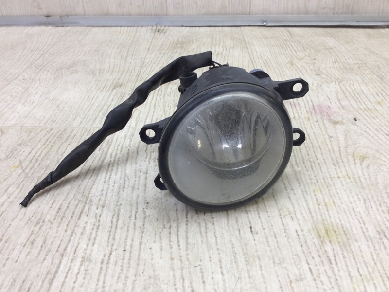 Запчасть противотуманная фара передняя правая TOYOTA CAMRY 40 06-11 8121006070 Б/У Противотуманная фара передняя правая TOYOTA CAMRY 40 06-11 8121006070 Б/У