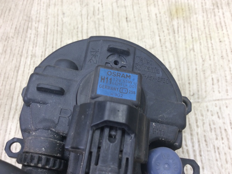 Противотуманная фара передняя правая CAMRY 40 06-11 Противотуманная фара передняя правая CAMRY 40 06-11