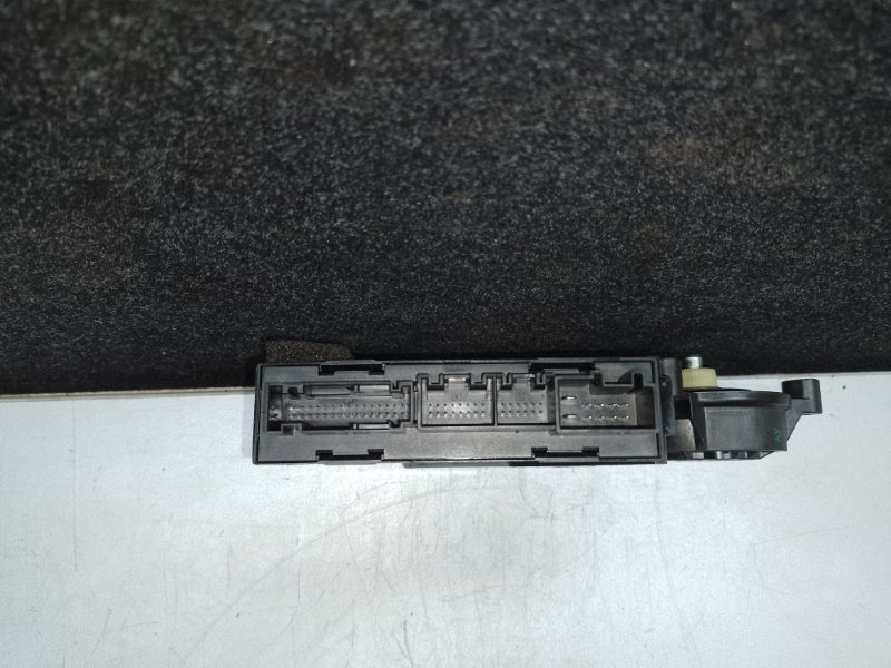 Моторчик стеклоподъемника передний правый TOUAREG 02-10 2007 BHK 3.6