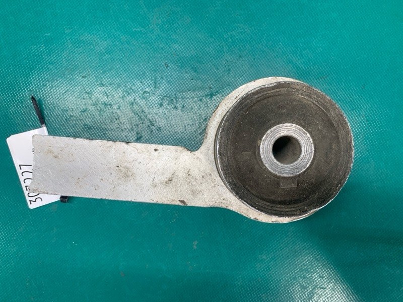 Сайлентблок передний правый ACURA MDX (YD2) 06-13 YD2