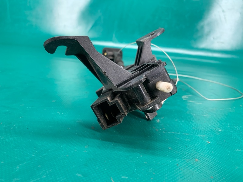 Замок лючка бензобака SEDONA 14-18 16 YP 3.3 G6DM