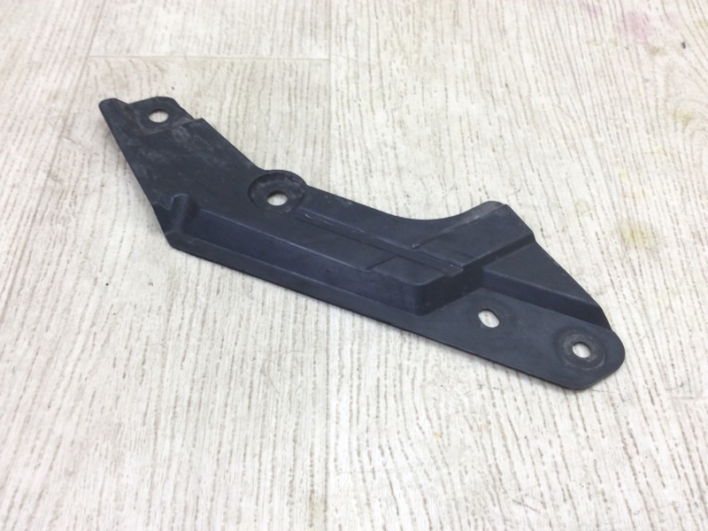 Кронштейн передний правый OUTLANDER XL 05-13