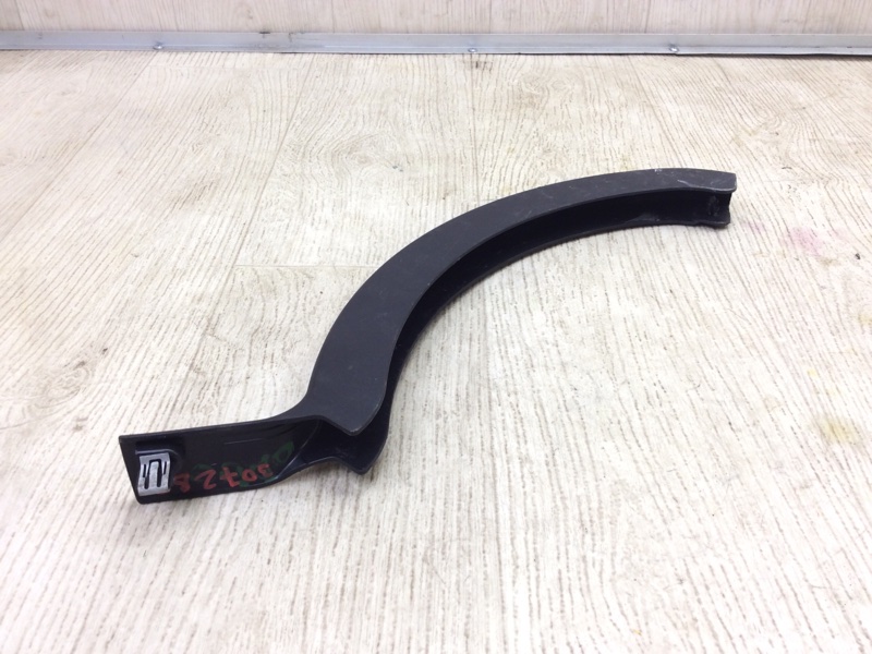 Накладка петли крышки багажника левая ATS 12-19 2014 2.0 LTG Накладка петли крышки багажника левая ATS 12-19 2014 2.0 LTG