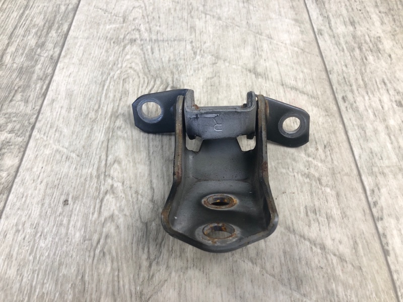 Петля двери верхняя задняя правая 3 BK 03-08 2006 BK 2.3 L3