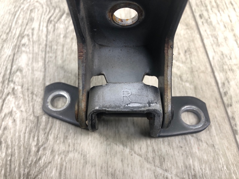 Петля двери верхняя задняя правая 3 BK 03-08 2006 BK 2.3 L3